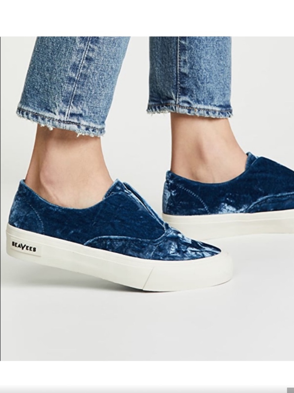 SeaVees Blue Sunset Strip Crushed Velvet Sneakers. Size 9.5